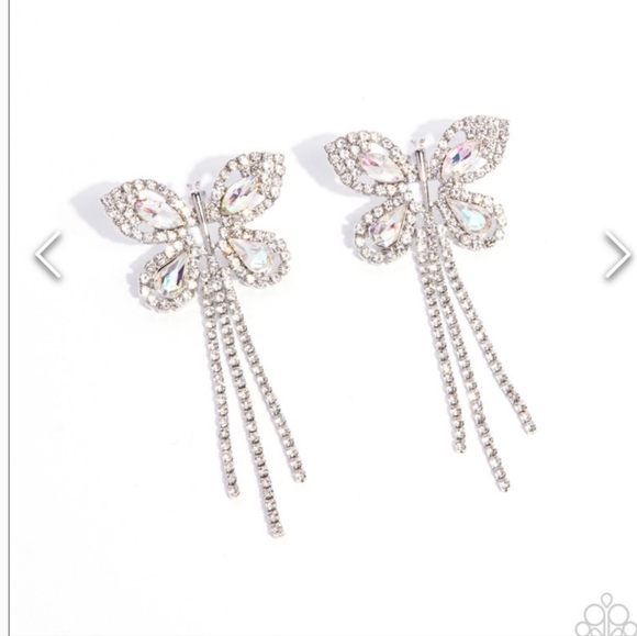 Next SOAR White Earrings Butterfly 🦋 - Picture 1 of 3